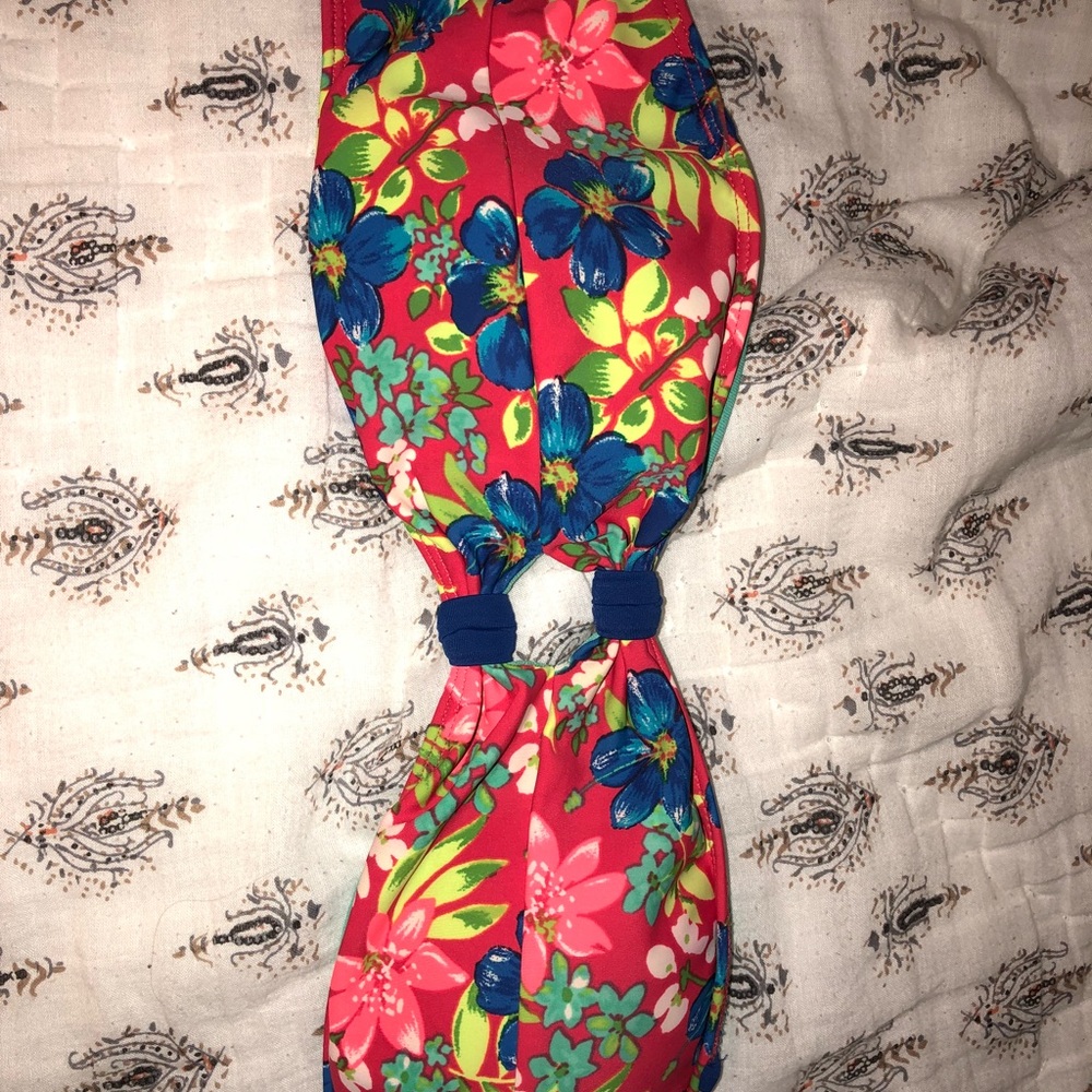 Hollister floral bikini top